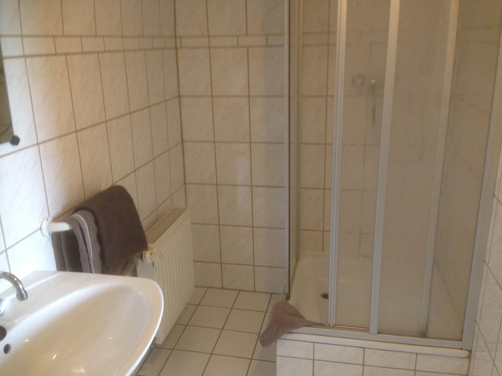 Gasthof & Pension Zum Saalestrand Bad Durrenberg Room photo